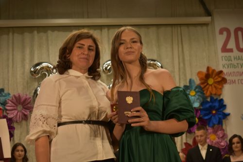 Олы Кайбыч мәктәбендә чыгарылыш кичәсе узды