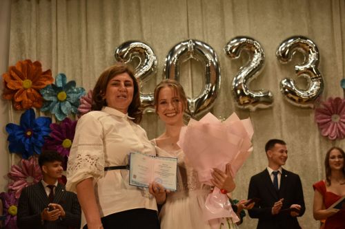 Олы Кайбыч мәктәбендә чыгарылыш кичәсе узды