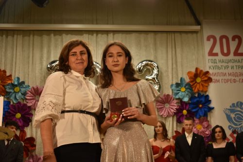 Олы Кайбыч мәктәбендә чыгарылыш кичәсе узды