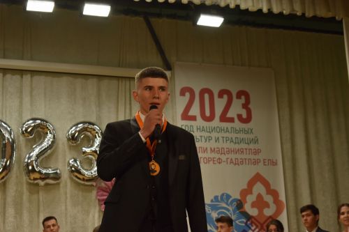 Олы Кайбыч мәктәбендә чыгарылыш кичәсе узды