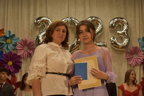 Олы Кайбыч мәктәбендә чыгарылыш кичәсе узды