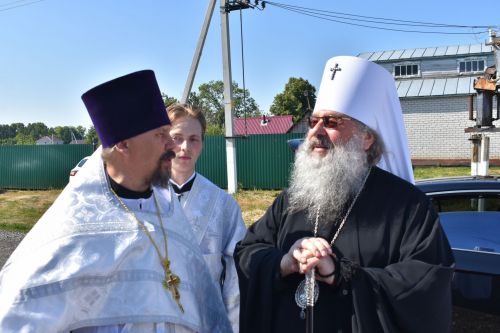 Митрополит Кирилл совершил великое освящение храма Живоначальной Троицы в селе Беляево