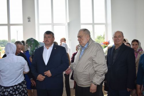 Митрополит Кирилл совершил великое освящение храма Живоначальной Троицы в селе Беляево