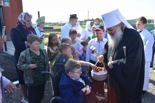 Митрополит Кирилл совершил великое освящение храма Живоначальной Троицы в селе Беляево