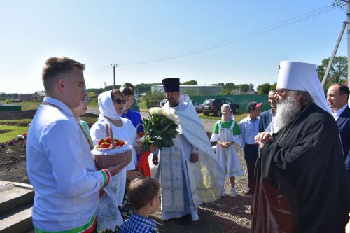 Митрополит Кирилл совершил великое освящение храма Живоначальной Троицы в селе Беляево