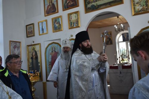 Митрополит Кирилл совершил великое освящение храма Живоначальной Троицы в селе Беляево