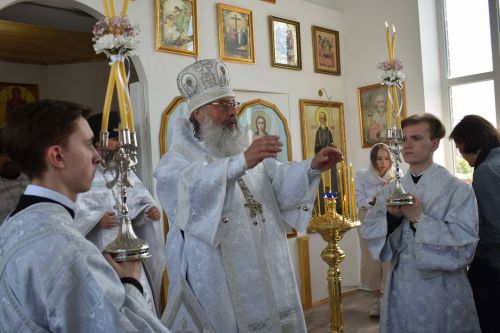 Митрополит Кирилл совершил великое освящение храма Живоначальной Троицы в селе Беляево