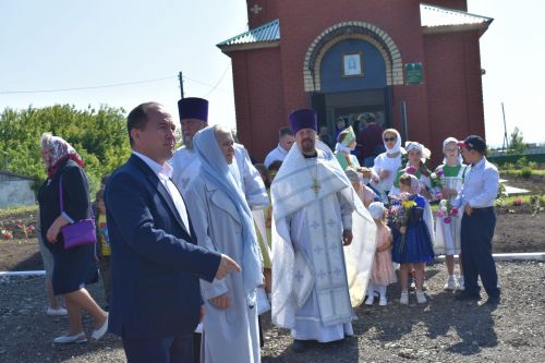Митрополит Кирилл совершил великое освящение храма Живоначальной Троицы в селе Беляево