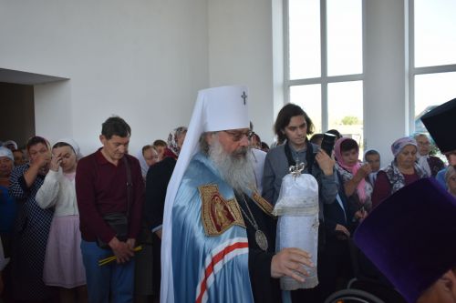Митрополит Кирилл совершил великое освящение храма Живоначальной Троицы в селе Беляево