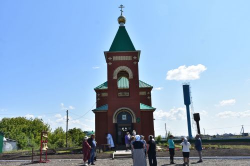Митрополит Кирилл совершил великое освящение храма Живоначальной Троицы в селе Беляево