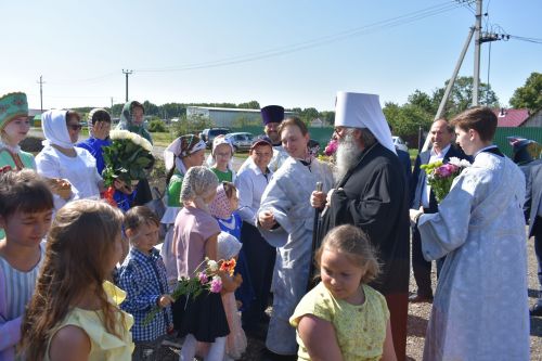 Митрополит Кирилл совершил великое освящение храма Живоначальной Троицы в селе Беляево
