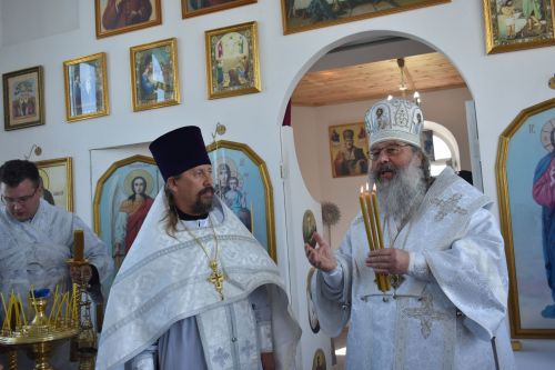 Митрополит Кирилл совершил великое освящение храма Живоначальной Троицы в селе Беляево