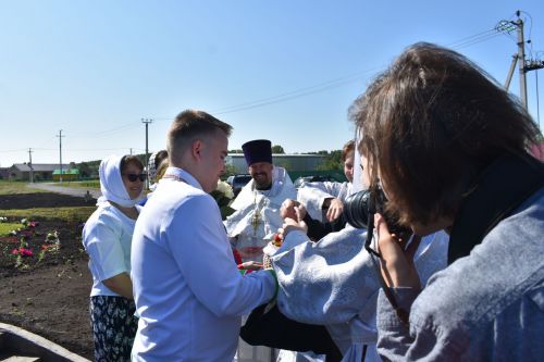 Митрополит Кирилл совершил великое освящение храма Живоначальной Троицы в селе Беляево