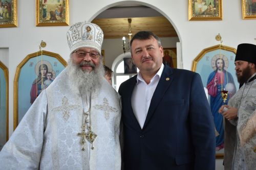 Митрополит Кирилл совершил великое освящение храма Живоначальной Троицы в селе Беляево