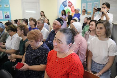 Кошман мәктәбендә узган аттестат тапшыру тантанасы мизгелләре