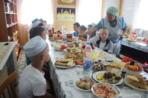 Кошман авылы мәдрәсәсендә корбан ашы узды