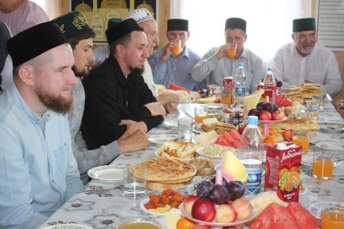 Кошман авылы мәдрәсәсендә корбан ашы узды