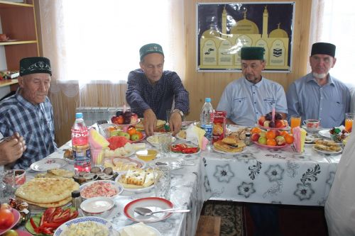 Кошман авылы мәдрәсәсендә корбан ашы узды