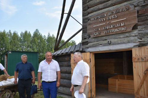 Гости выставки «Всероссийский День поля-2023» посетили Кайбицы