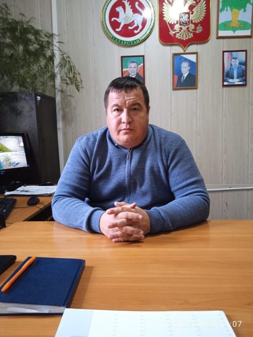 Начальник районного государственного ветобъединения: С днем ветеринарного работника!