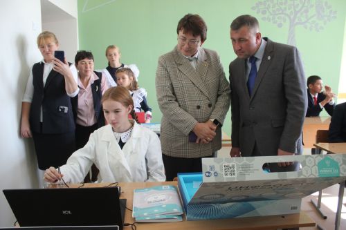 Мәлки мәктәбендә «Үсеш ноктасы» үзәге ачылды