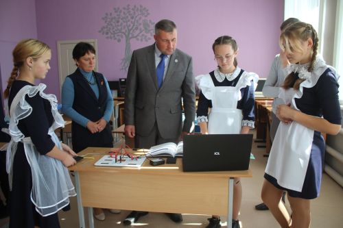 Мәлки мәктәбендә «Үсеш ноктасы» үзәге ачылды