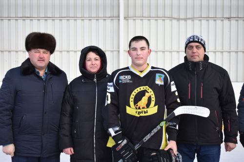 В Кайбицах в честь Дня единых действий состоялись соревнования по хоккею