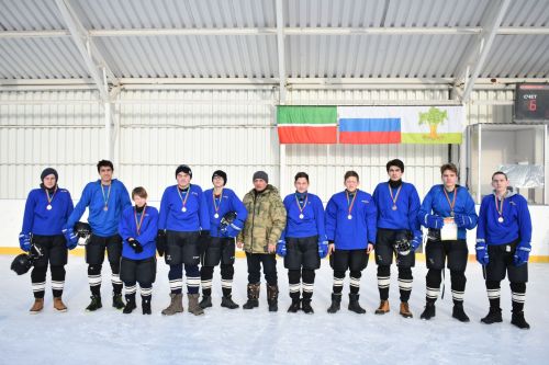 В Кайбицах в честь Дня единых действий состоялись соревнования по хоккею