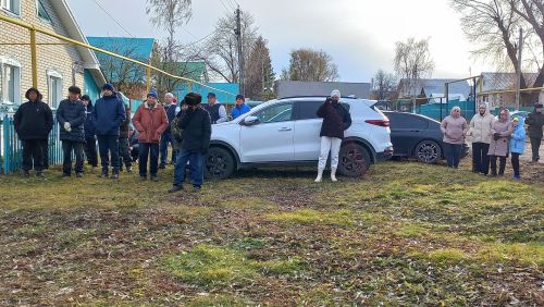 Кошманлылар махсус хәрби операциядә һәлак булган авылдашларын соңгы юлга озатты
