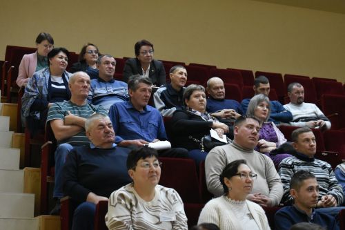 Представители Минтруда РТ и общества «КамАЗ» встретились с кайбичанами