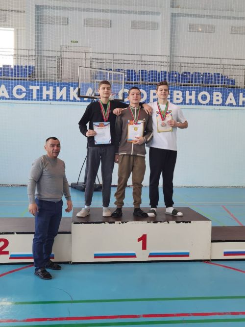 В СОК «Салават купере» в селе Большие Кайбицы прошло межрайонное лично-командное первенство по плаванию среди воспитанников спортивных школ