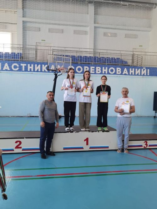 В СОК «Салават купере» в селе Большие Кайбицы прошло межрайонное лично-командное первенство по плаванию среди воспитанников спортивных школ
