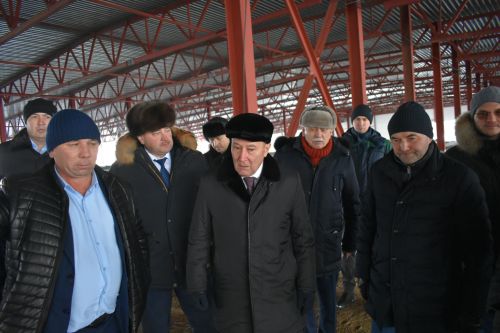 Заместитель председателя Госсовета РТ побывал в обществе «Август-Кайбицы»