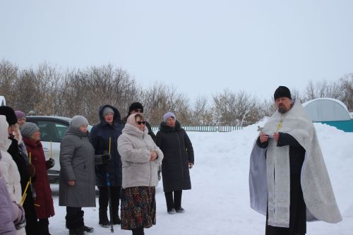 На строящейся церкви в Ульянкове установлены купола