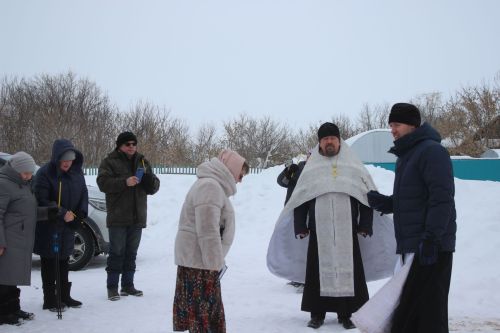 На строящейся церкви в Ульянкове установлены купола