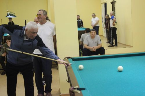 Глава района принял участие в турнире по бильярду