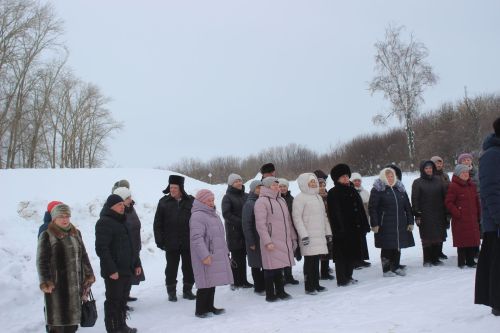 На строящейся церкви в Ульянкове установлены купола