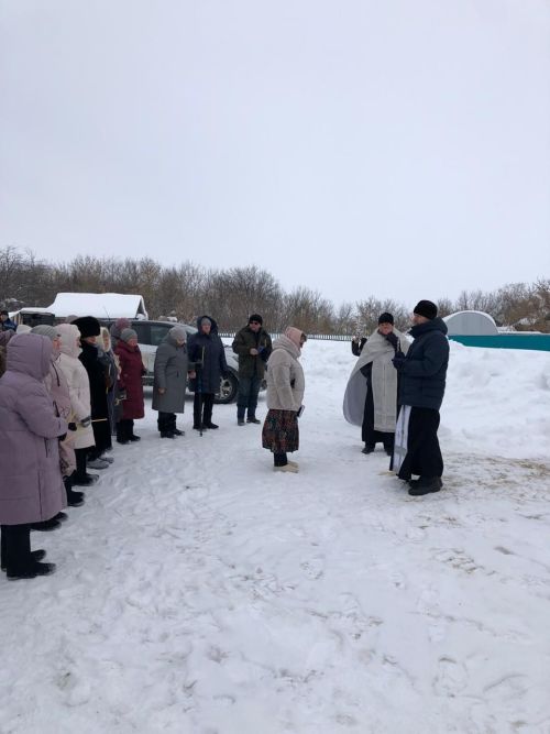 На строящейся церкви в Ульянкове установлены купола