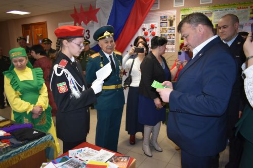 В честь Дня защитника Отечества участники фестиваля «Балкыш» - «Сияние» дали большой концерт