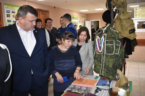 В честь Дня защитника Отечества участники фестиваля «Балкыш» - «Сияние» дали большой концерт