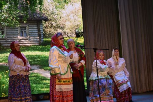 В честь Дня защитника Отечества участники фестиваля «Балкыш» - «Сияние» дали большой концерт