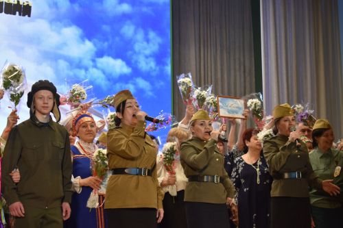 В честь Дня защитника Отечества участники фестиваля «Балкыш» - «Сияние» дали большой концерт