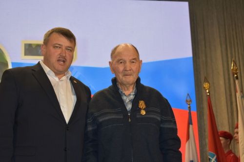 В честь Дня защитника Отечества участники фестиваля «Балкыш» - «Сияние» дали большой концерт