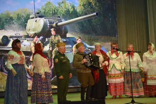 В честь Дня защитника Отечества участники фестиваля «Балкыш» - «Сияние» дали большой концерт