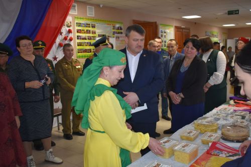 В честь Дня защитника Отечества участники фестиваля «Балкыш» - «Сияние» дали большой концерт