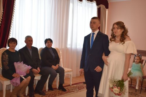 В Кайбицком отделе ЗАГС зарегистрировали семейный союз Александра Горшунова и Виктории Киваевой