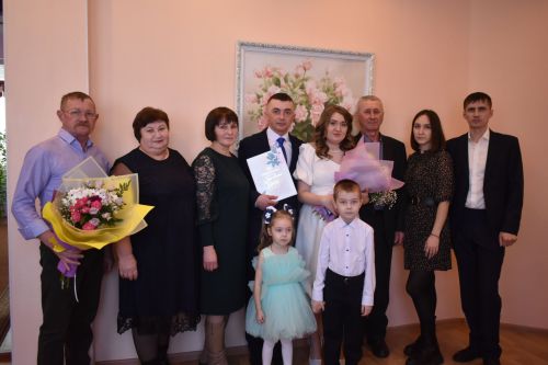 В Кайбицком отделе ЗАГС зарегистрировали семейный союз Александра Горшунова и Виктории Киваевой