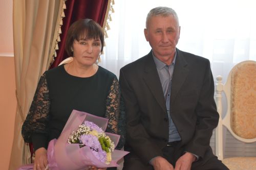 В Кайбицком отделе ЗАГС зарегистрировали семейный союз Александра Горшунова и Виктории Киваевой
