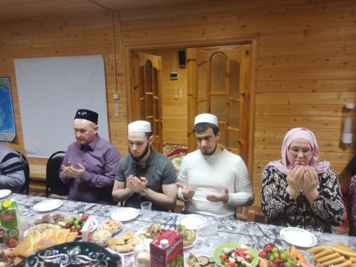Олы Кайбыч авылы мәчетендә ифтар мәҗлесе үтте