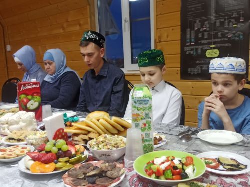 Олы Кайбыч авылы мәчетендә ифтар мәҗлесе үтте